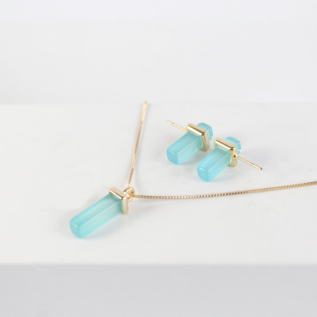 18K Gold-plated set featuring earrings and a pendant