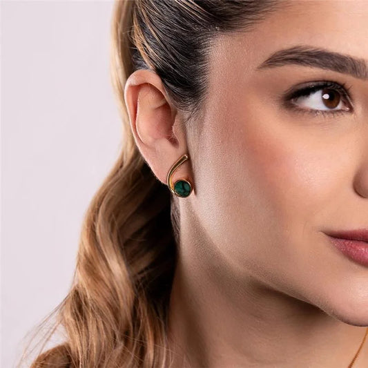 18K gold-plated stud earrings with emerald gemstones