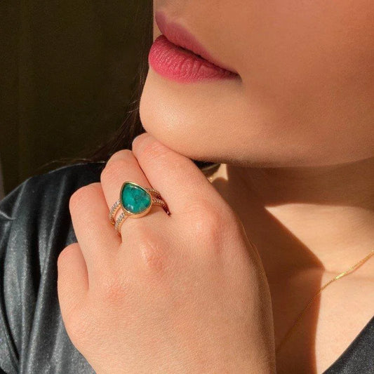 18K Gold-plated ring with white rhodium and emerald gemstone