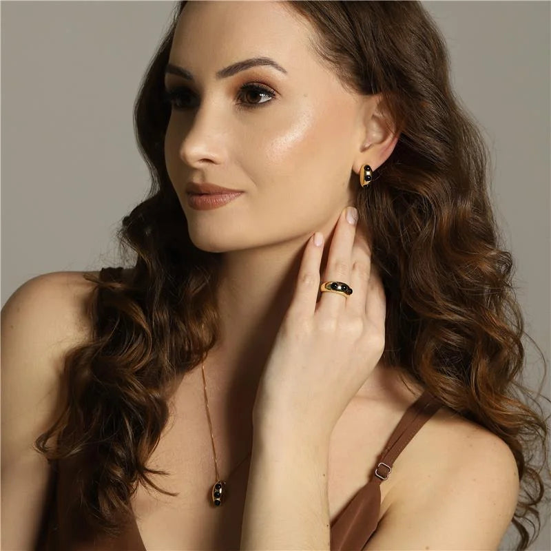 18K gold-plated ring with  black agate cabochon gemstones