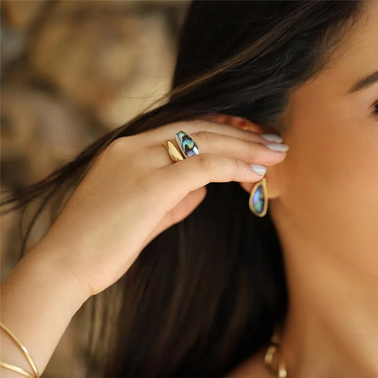 18K gold-plated ring with natural abalone gemstone