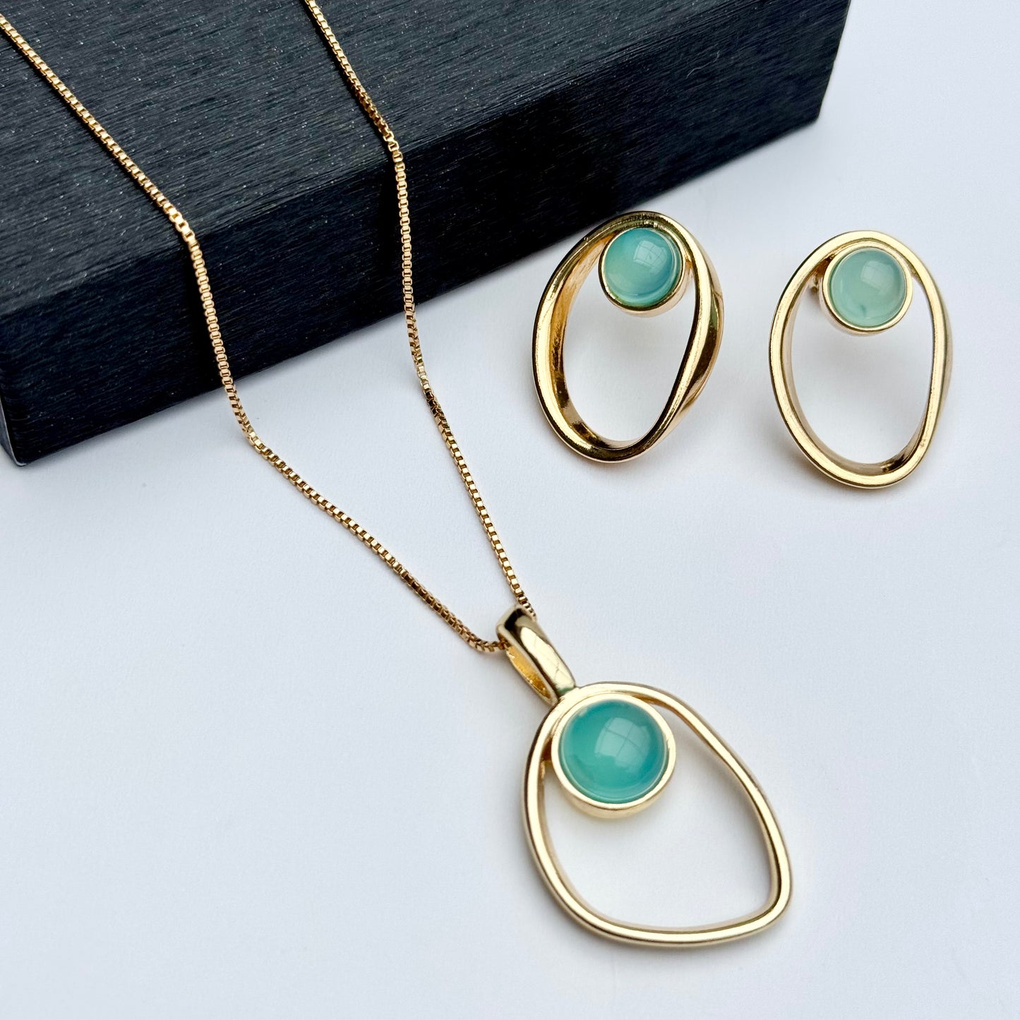 18K gold-plated earrings and necklace set with blue sky agate gemstones