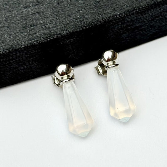 Rhodium-plated drop earrings with opaline stone