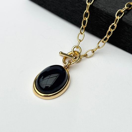 18K gold-plated necklace with black agate stone