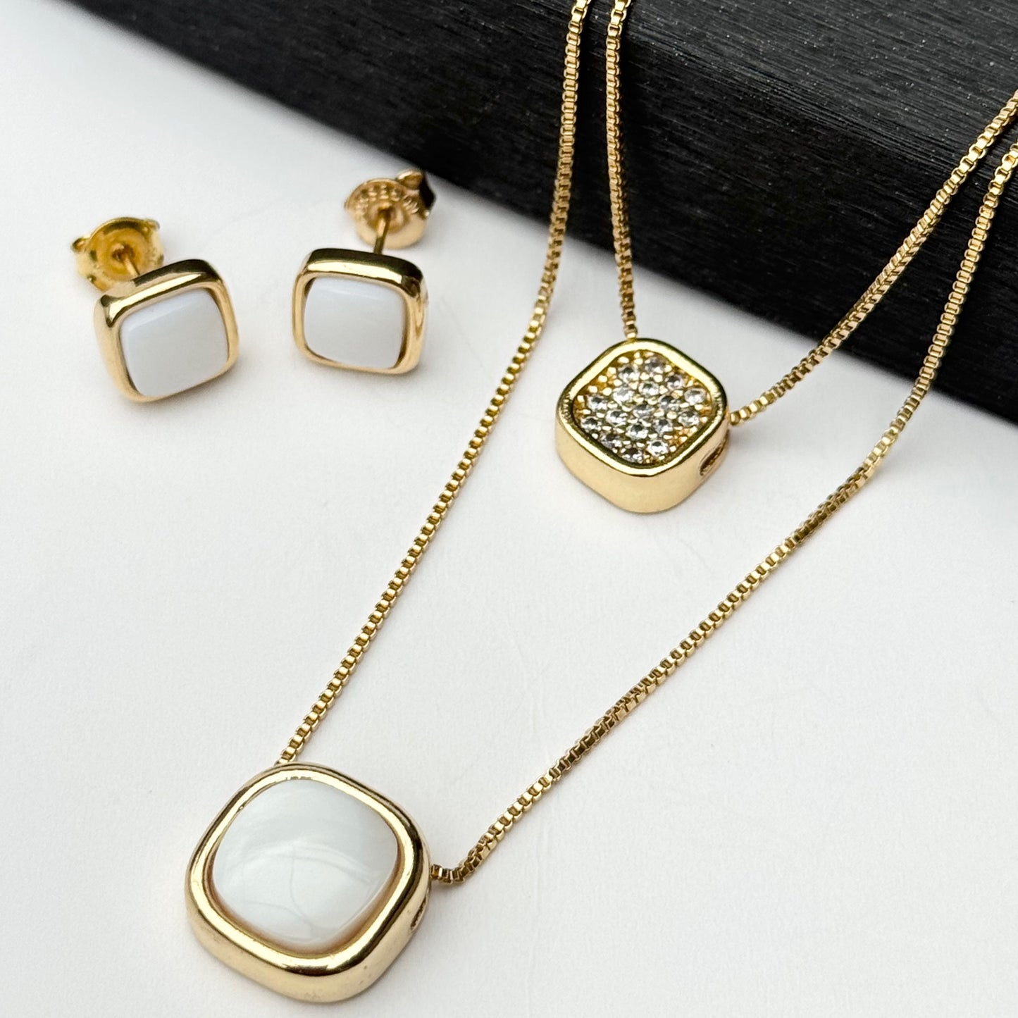 18K Gold-plated set with earrings and necklace with natural gemstones