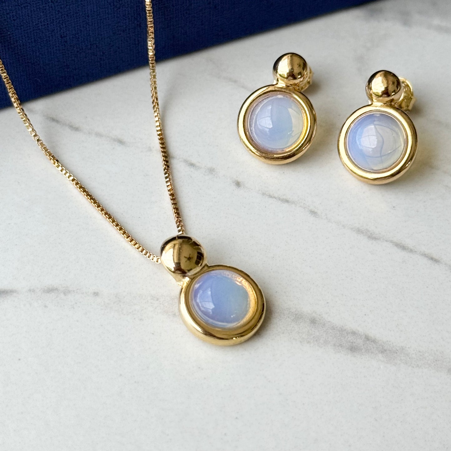 18K gold-plated earrings and necklace set with natural gemstones.