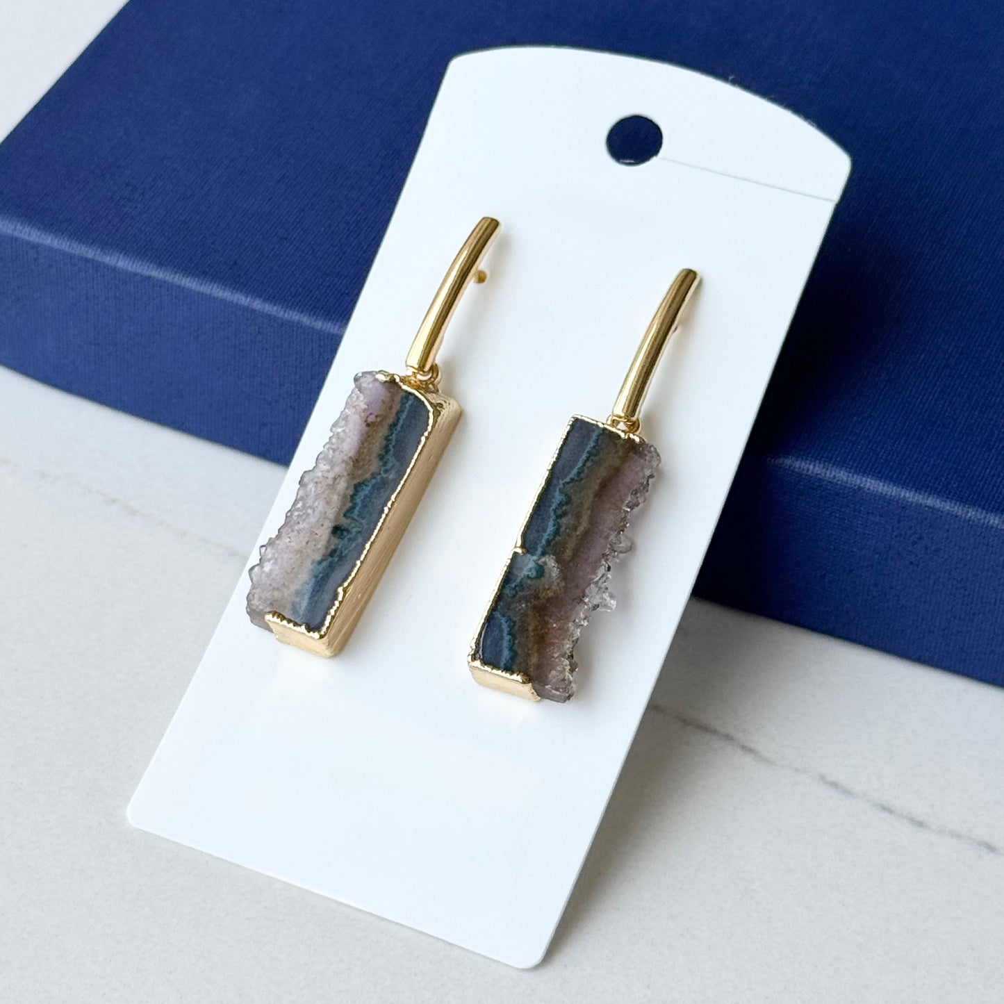 18K gold-plated drop earring with natural geode stone