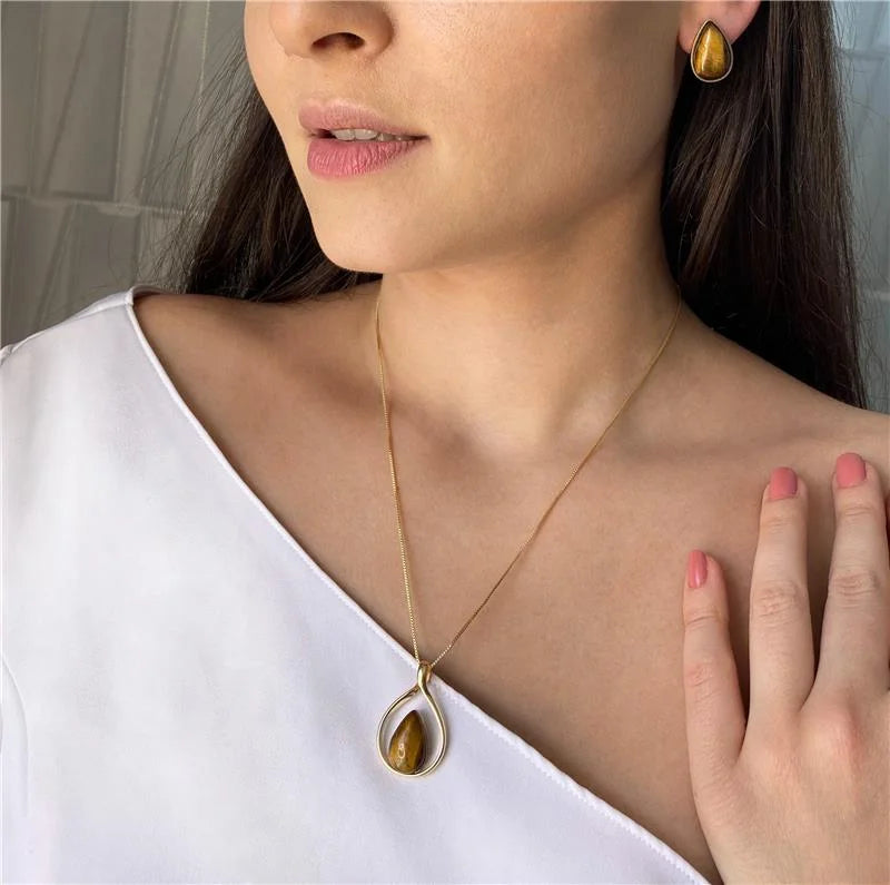 18K gold-plated set of earrings and necklace
