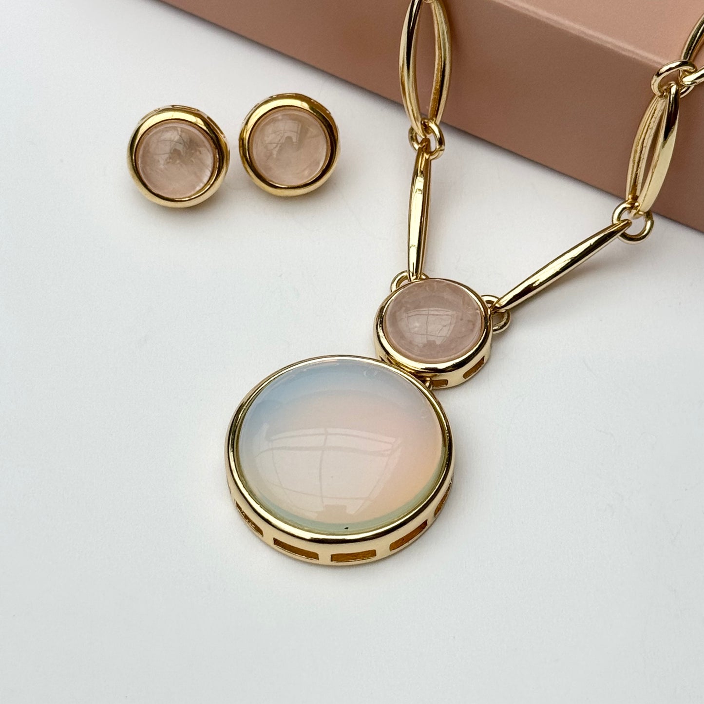 18K gold-plated earrings and necklace set with natural opaline and rose quartz gemstones