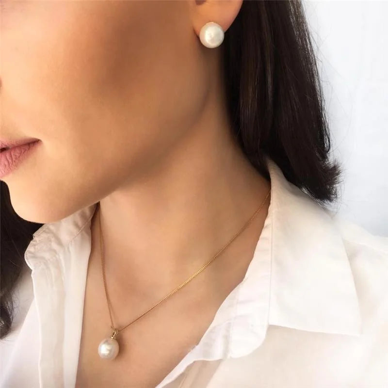 18K gold-plated set of earrings and necklace with pearls