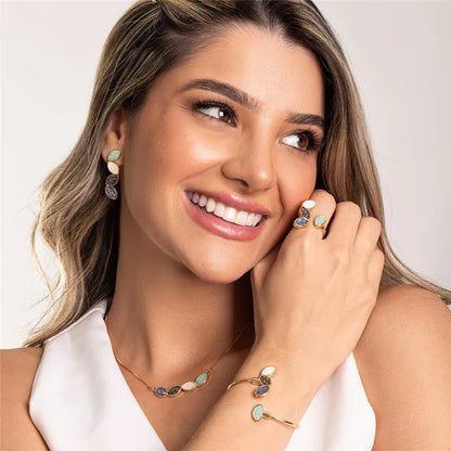 Leaf Earring with Four Fragmented Gemstones – Nature-Inspired Accessory for Women