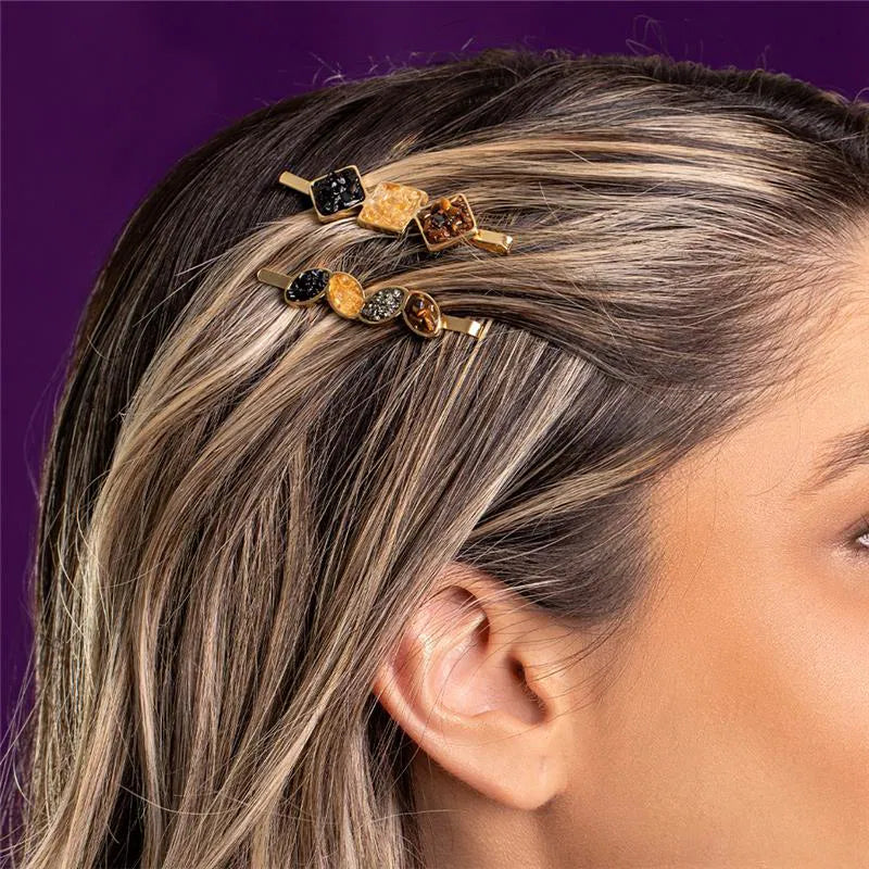 Leaf Hair Clip with Fragmented Gemstones – Nature-Inspired Accessory for Women