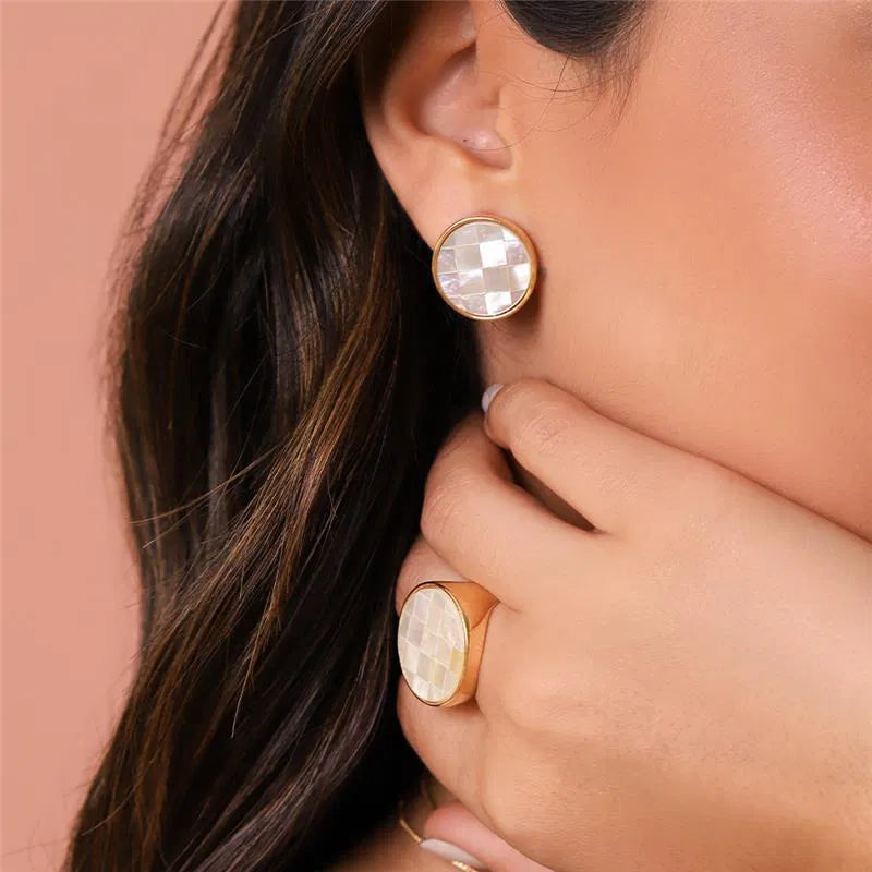 Mosaic Mother of Pearl Gold Ring – Elegant Statement Jewelry