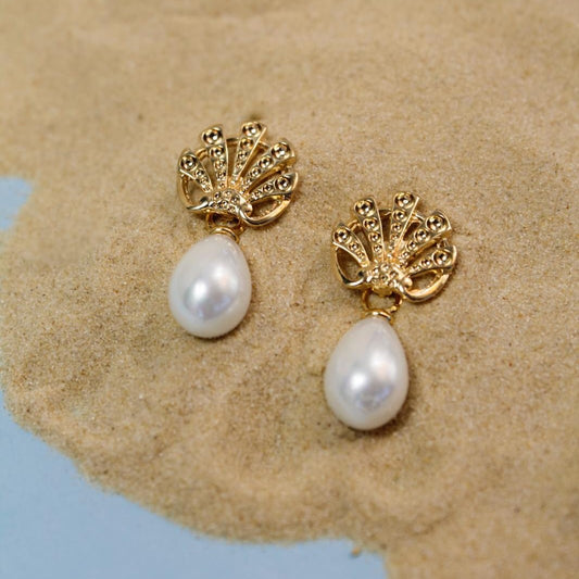 Gold Seashell Pearl Drop Earrings – Beach-Inspired Jewelry for Women