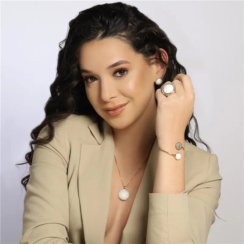 Pearl-Effect Natural Stone Jewelry Set – Round Pendant & Earrings with Venetian Chain