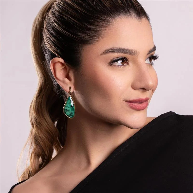 18K gold-plated dangle earrings with emerald gemstone