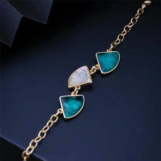 Bracelet with Emerald gemstones