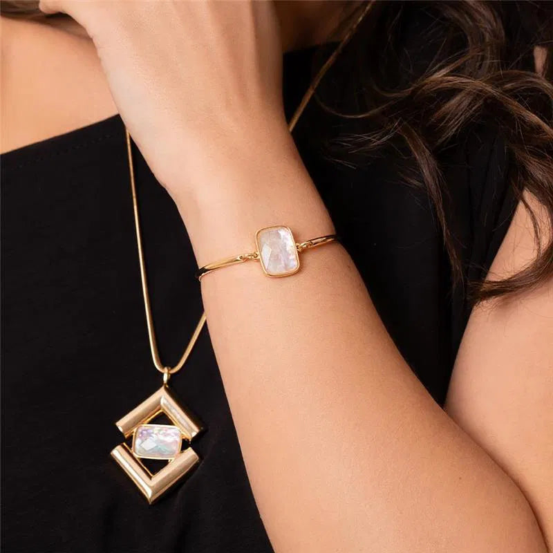 18K Gold‑Plated Bracelet — Elegant Gold‑Fill Bangle for Everyday Glam