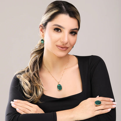 18K gold-plated necklace with oval-shaped emerald gemstone