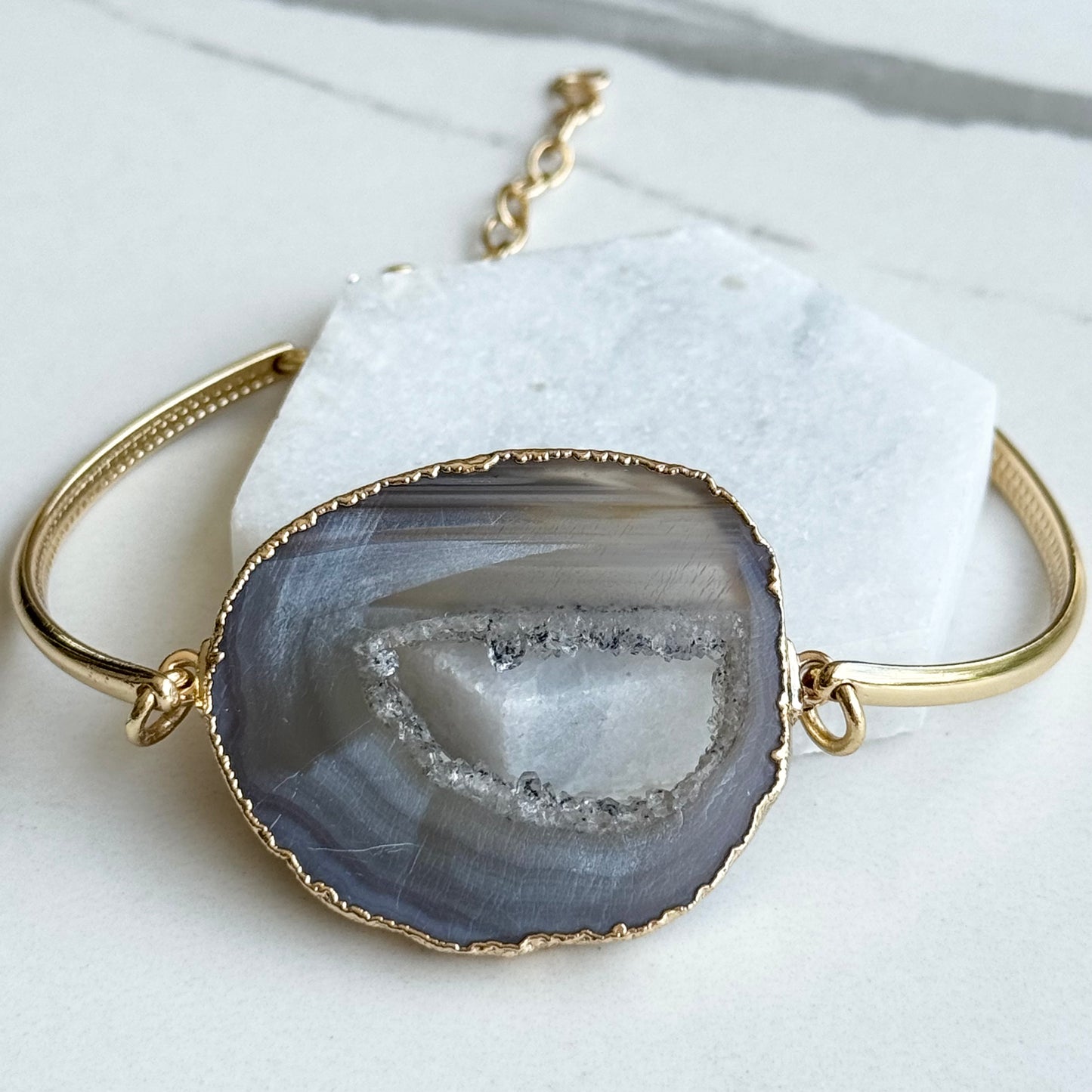 18K gold-plated bracelet with geode stone