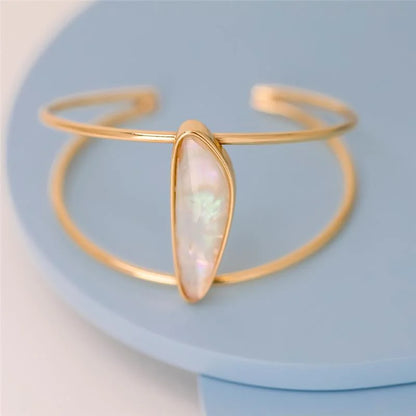 18K gold-plated sea shell bracelet with natural seashell gemstone