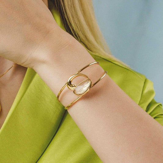 18K Gold-Plated Bangle Bracelet with Natural Sea Shell Gemstone – Elegant Jewelry for Women