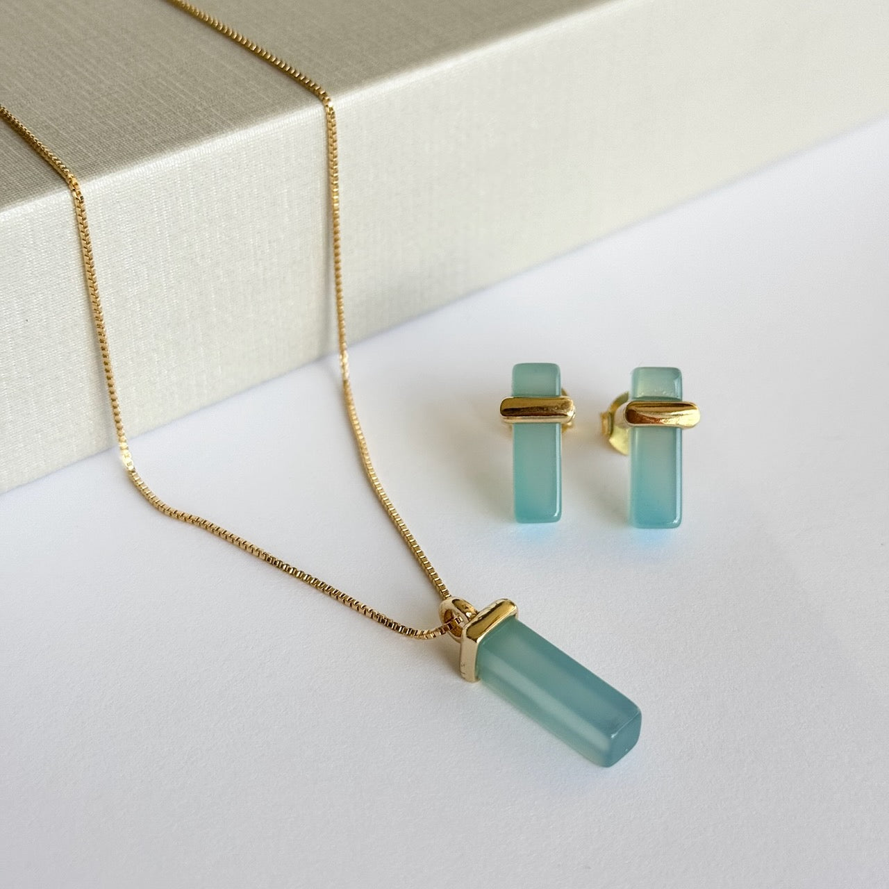 18K Gold-plated set featuring earrings and a pendant