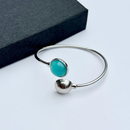 Rhodium-plated bracelet with blue agate stone